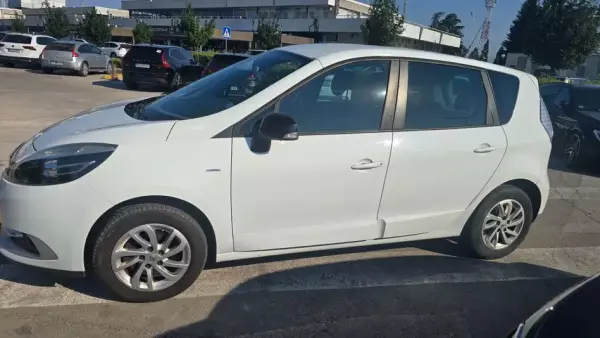 Renault Scenic for rent in Bulgaria